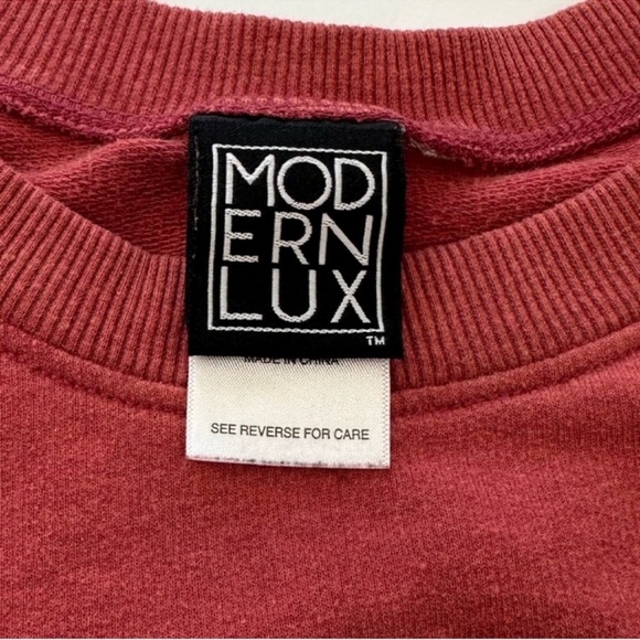MODERN LUX Football Sundays Cropped Raw Hem Sweatshirt Maroon Women Size X-Small - Picture 6 of 9